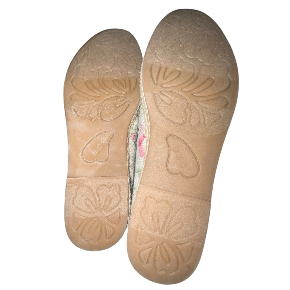☀️ b.o.c. Cream and Pink Espadrille Flats with Floral Accents - Picture 10 of 15